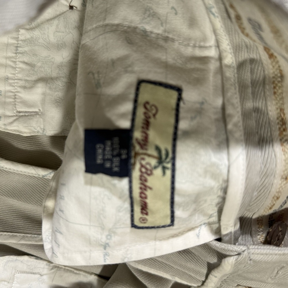 Tommy Bahama Men's‎ 100% Silk Pants 36 x 30 Khaki Beige Pleated Front High Rise - Picture 2 of 6